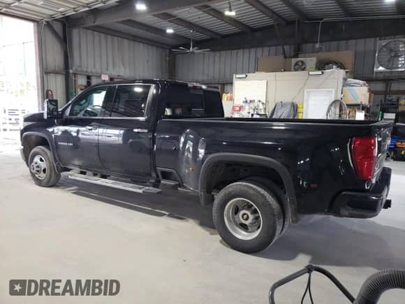 2022 Chevrolet Silverado 3500HD High Country с VIN 2GC4YVEY7P1773178, выставлен на аукционе Copart как лот 55208285 с пробегом 35 341 миль миль и Чистый • Clean title. История ставок и продаж доступна на DreamBid. Изображение 2.