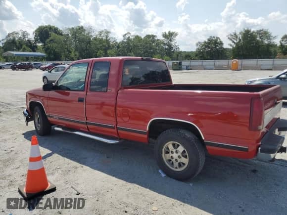1996 Chevrolet Silverado 1500 with VIN 2GCEC19R7T1126417, listed as a Copart auction lot 67292645 with 310,656 mi miles and Salvage title. Bid and sale history available at DreamBid. Image 2.