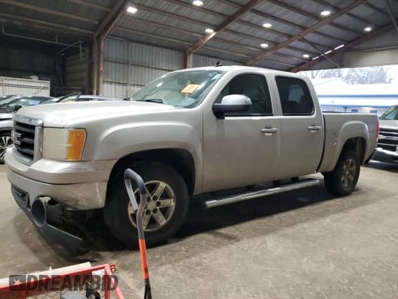 2007 GMC Sierra 1500 SLT with VIN 2GTEC130671623202, listed as a Copart auction lot 47496515 with 308,333 mi miles and Salvage title. Bid and sale history available at DreamBid. Image 1.
