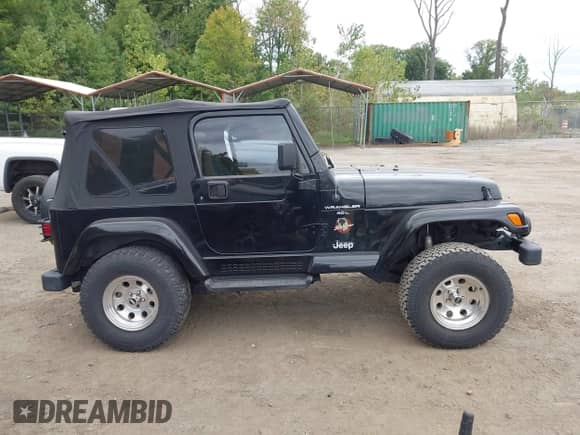 1999 Jeep Wrangler Sahara с VIN 1J4FY49S4XP469005, выставлен на аукционе IAAI как лот 43402804 с пробегом 88 432 миль миль и . История ставок и продаж доступна на DreamBid. Изображение 13.