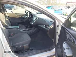 2017 Chevrolet Malibu LS с VIN 1G1ZB5ST6HF159984, выставлен на аукционе IAAI как лот 43516603 с пробегом 178 730 миль миль и . История ставок и продаж доступна на DreamBid. Изображение 5.