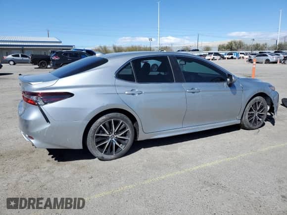 2021 Toyota Camry SE z VIN 4T1S11AK4MU578060, wystawiony jako Copart lot #49662785 z przebiegiem 42 427 mil mil oraz Szkoda całkowita • Salvage title. Historia ofert i sprzedaży dostępna na DreamBid. Obrazek 3.