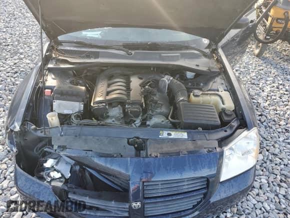 2005 Dodge Magnum SE with VIN 2D4FV48V95H186906, listed as a Copart auction lot 70330045 with 107,892 mi miles and Salvage title. Bid and sale history available at DreamBid. Image 12.