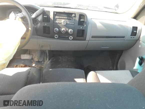 2007 Chevrolet Silverado 1500 Work Truck with VIN 1GCEC14X87Z647892, listed as a Copart auction lot 68343705 with 97,950 mi miles and Salvage title. Bid and sale history available at DreamBid. Image 8.