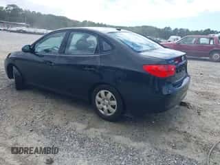 2009 Hyundai Elantra GLS z VIN KMHDU46D89U604338, wystawiony jako IAAI lot #43338209 z przebiegiem 136 831 mil mil oraz . Historia ofert i sprzedaży dostępna na DreamBid. Obrazek 3.