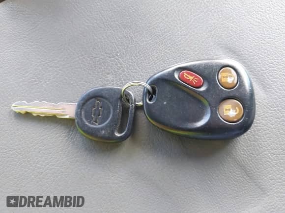 2003 Chevrolet Silverado 1500HD LS с VIN 1GCGK13U63F189039, выставлен на аукционе IAAI как лот 41335769 с пробегом 75 157 миль миль и . История ставок и продаж доступна на DreamBid. Изображение 11.