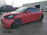 2013 Hyundai Veloster w/Gray Int z VIN KMHTC6AD9DU138767, wystawiony jako Copart lot #85260395 z przebiegiem 176 745 mil mil oraz Szkoda całkowita • Salvage title. Historia ofert i sprzedaży dostępna na DreamBid. Obrazek 1.