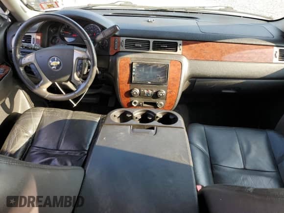 2011 Chevrolet Tahoe LS с VIN 1GNSKAE08BR204021, выставлен на аукционе Copart как лот 65630435 с пробегом 99 355 миль миль и Списание • Salvage title. История ставок и продаж доступна на DreamBid. Изображение 8.