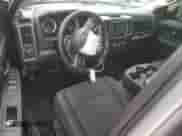 2023 Ram 1500 Tradesman z VIN 1C6RR7FT5PS537475, wystawiony jako Copart lot #55793415 z przebiegiem 46 382 mil mil oraz Szkoda całkowita • Salvage title. Historia ofert i sprzedaży dostępna na DreamBid. Obrazek 8.