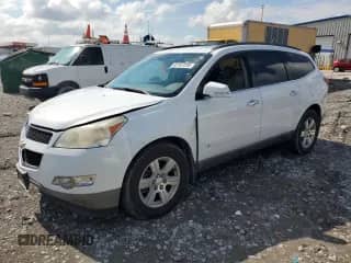2010 Chevrolet Traverse 2LT with VIN 1GNLRGED8AS109388, listed as a Copart auction lot 82107235 with 210,816 mi miles and Salvage title. Bid and sale history available at DreamBid. Image 1.