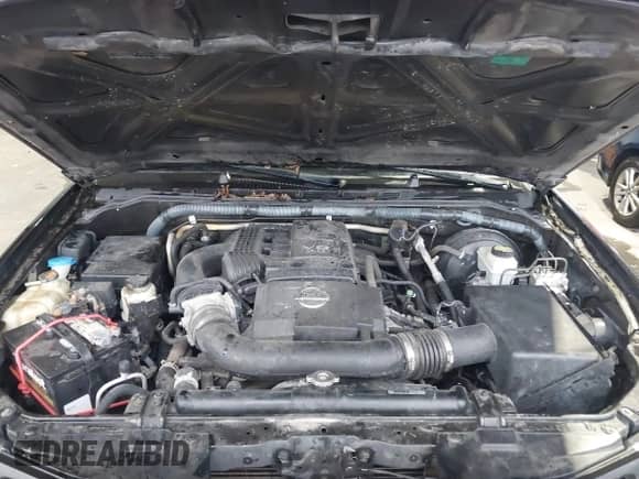 2011 Nissan Pathfinder LE z VIN 5N1AR1NB8BC633188, wystawiony jako IAAI lot #41608356 z przebiegiem 128 377 mil mil oraz . Historia ofert i sprzedaży dostępna na DreamBid. Obrazek 10.