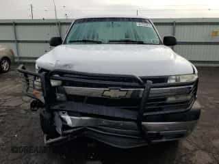 2002 Chevrolet Silverado 2500HD с VIN 1GBHC24UX2E195912, выставлен на аукционе Copart как лот 81722015 с пробегом 185 985 миль миль и Списание • Salvage title. История ставок и продаж доступна на DreamBid. Изображение 5.