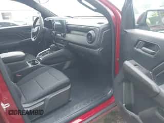 2024 Chevrolet Colorado 4WD Trail Boss с VIN 1GCPTEEK8R1294011, выставлен на аукционе IAAI как лот 42617523 с пробегом 3 448 миль миль и . История ставок и продаж доступна на DreamBid. Изображение 5.