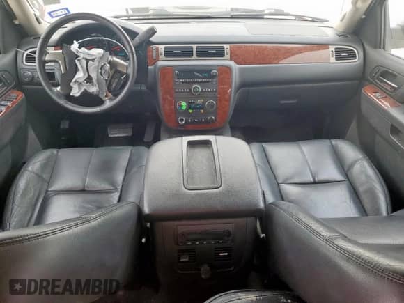 2013 Chevrolet Avalanche LT с VIN 3GNMCFE0XDG150663, выставлен на аукционе Copart как лот 57417395 с пробегом 141 470 миль миль и Списание • Salvage title. История ставок и продаж доступна на DreamBid. Изображение 8.