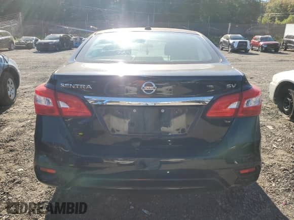 2017 Nissan Sentra SR z VIN 3N1AB7AP0HY327425, wystawiony jako Copart lot #87111755 z przebiegiem 141 933 mil mil oraz Szkoda całkowita • Salvage title. Historia ofert i sprzedaży dostępna na DreamBid. Obrazek 6.