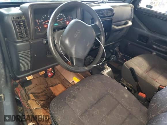 2001 Jeep Wrangler SE with VIN 1J4FA29P11P358326, listed as a Copart auction lot 56181715 with 201,929 mi miles and Clean title. Bid and sale history available at DreamBid. Image 8.