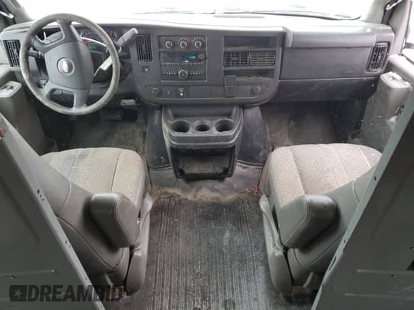 2017 Chevrolet Express Cargo with VIN 1GCZGGFG3H1122759, listed as a Copart auction lot 88526645 with 151,657 mi miles and Clean title. Bid and sale history available at DreamBid. Image 8.