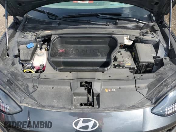 2024 Hyundai Ioniq 6 Limited z VIN KMHM54ACXRA073382, wystawiony jako Copart lot #70262115 z przebiegiem Nie podano mil oraz Szkoda całkowita • Salvage title. Historia ofert i sprzedaży dostępna na DreamBid. Obrazek 11.