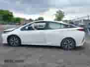 2018 Toyota Prius Plus z VIN JTDKARFP9J3098945, wystawiony jako IAAI lot #42471552 z przebiegiem 164 405 mil mil oraz . Historia ofert i sprzedaży dostępna na DreamBid. Obrazek 15.