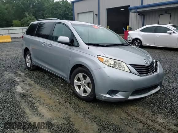 2011 Toyota Sienna с VIN 5TDKA3DC4BS007125, выставлен на аукционе Copart как лот 66896705 с пробегом Не указан миль и Списание • Salvage title. История ставок и продаж доступна на DreamBid. Изображение 14.