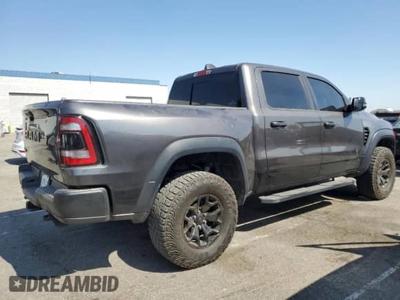 2023 Ram 1500 TRX z VIN 1C6SRFU90PN558994, wystawiony jako Copart lot #55171725 z przebiegiem 17 350 mil mil oraz Szkoda całkowita • Salvage title. Historia ofert i sprzedaży dostępna na DreamBid. Obrazek 3.