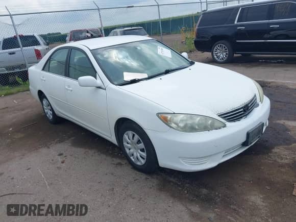 2005 Toyota Camry LE с VIN 4T1BE32K25U029733, выставлен на аукционе IAAI как лот 42763500 с пробегом 237 173 миль миль и . История ставок и продаж доступна на DreamBid. Изображение 1.