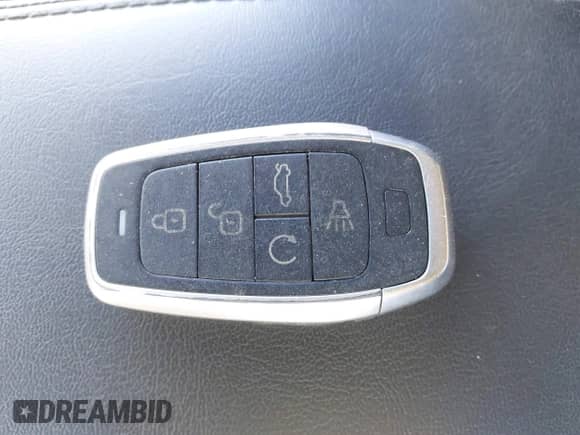 2015 Chrysler 200 LX with VIN 1C3CCCFB8FN622666, listed as a IAAI auction lot 43521980 with 113,601 mi miles and . Bid and sale history available at DreamBid. Image 11.