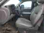 2013 Chevrolet Silverado 1500 Work Truck z VIN 1GCNCPEX0DZ268303, wystawiony jako Copart lot #58049045 z przebiegiem 147 573 mil mil oraz Czysty tytuł • Clean title. Historia ofert i sprzedaży dostępna na DreamBid. Obrazek 7.