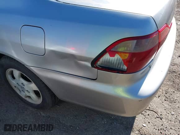 1999 Honda Accord EX with VIN 1HGCG6677XA032966, listed as a IAAI auction lot 43132911 with 219,402 mi miles and . Bid and sale history available at DreamBid. Image 6.