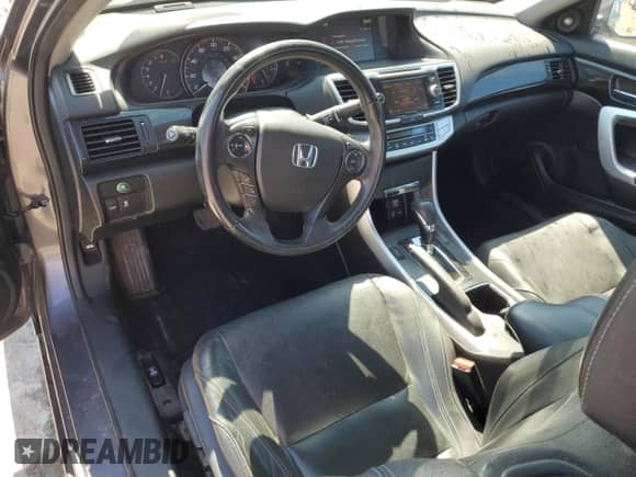 2015 Honda Accord EX-L z VIN 1HGCT2B87FA007762, wystawiony jako Copart lot #71123275 z przebiegiem 164 141 mil mil oraz Czysty tytuł • Clean title. Historia ofert i sprzedaży dostępna na DreamBid. Obrazek 8.