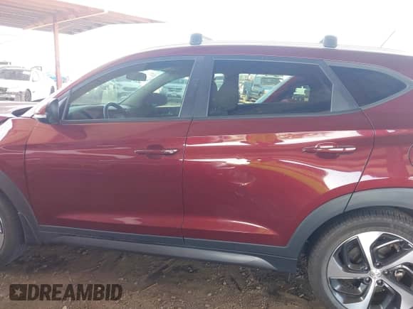 2016 Hyundai Tucson Limited z VIN KM8J33A29GU213315, wystawiony jako IAAI lot #42397736 z przebiegiem 50 904 mil mil oraz . Historia ofert i sprzedaży dostępna na DreamBid. Obrazek 14.