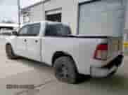 2022 Ram 1500 Big Horn z VIN 1C6RREBG9NN272780, wystawiony jako Copart lot #68863085 z przebiegiem 59 625 mil mil oraz Czysty tytuł • Clean title. Historia ofert i sprzedaży dostępna na DreamBid. Obrazek 2.