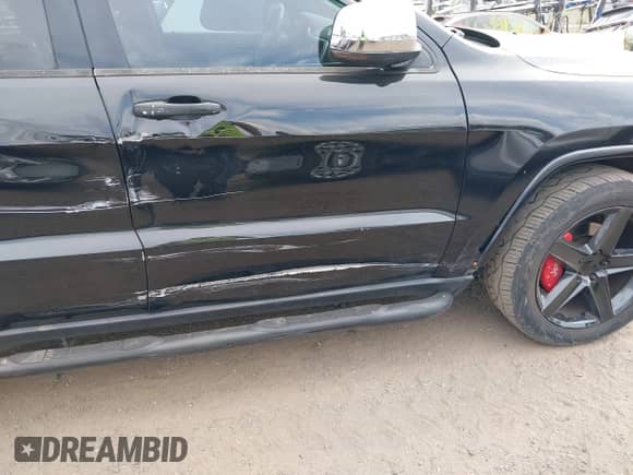 2018 Jeep Grand Cherokee Sterling with VIN 1C4RJFBG6JC107894, listed as a IAAI auction lot 43099806 with 88,635 mi miles and . Bid and sale history available at DreamBid. Image 17.