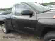 2015 Chevrolet Silverado 1500 LS z VIN 1GCNCPEH3FZ371727, wystawiony jako IAAI lot #42842793 z przebiegiem 148 157 mil mil oraz . Historia ofert i sprzedaży dostępna na DreamBid. Obrazek 13.