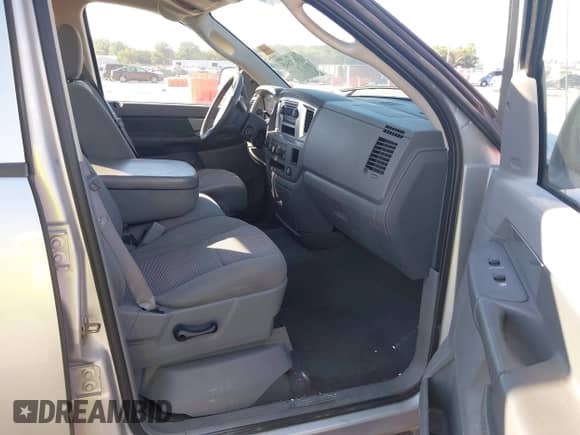 2007 Dodge 1500 SLT with VIN 1D7HU18N97J506174, listed as a IAAI auction lot 43372845 with 185,589 mi miles and . Bid and sale history available at DreamBid. Image 5.