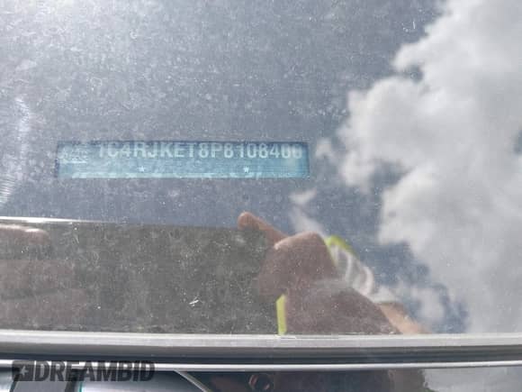 2023 Jeep Grand Cherokee Summit Reserve z VIN 1C4RJKET8P8108400, wystawiony jako IAAI lot #39595125 z przebiegiem Nie podano mil oraz . Historia ofert i sprzedaży dostępna na DreamBid. Obrazek 9.