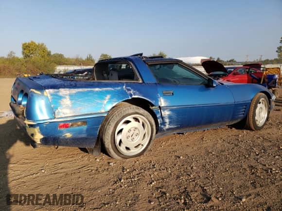 1992 Chevrolet Corvette с VIN 1G1YY23P5N5103935, выставлен на аукционе Copart как лот 71301524 с пробегом 108 774 миль миль и Списание • Salvage title. История ставок и продаж доступна на DreamBid. Изображение 3.