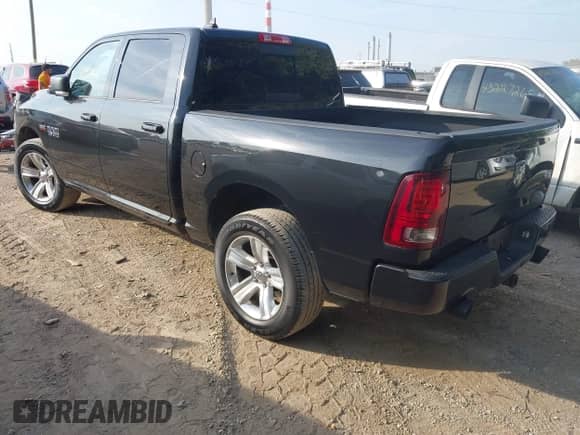 2016 Ram 1500 Sport with VIN 1C6RR7MT7GS271928, listed as a IAAI auction lot 43223657 with 162,000 mi miles and . Bid and sale history available at DreamBid. Image 3.