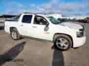 2011 Chevrolet Avalanche LT с VIN 3GNMCFE00BG358631, выставлен на аукционе Copart как лот 62649085 с пробегом 52 843 миль миль и Списание • Salvage title. История ставок и продаж доступна на DreamBid. Изображение 4.