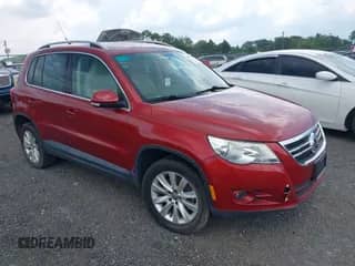 2009 Volkswagen Tiguan S with VIN WVGAV75N89W524358, listed as a IAAI auction lot 42887689 with 99,759 mi miles and . Bid and sale history available at DreamBid. Image 1.