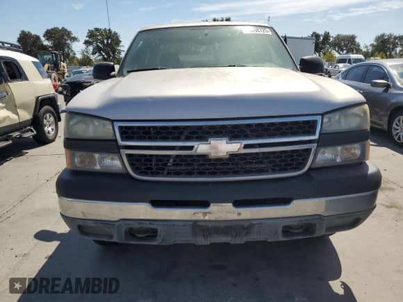 2006 Chevrolet Silverado 1500 LT1 with VIN 2GCEK19V861347691, listed as a Copart auction lot 70698725 with 335,858 mi miles and Clean title. Bid and sale history available at DreamBid. Image 5.
