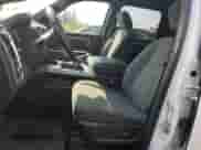 2021 Ram 1500 Warlock z VIN 1C6RR7LT4MS564182, wystawiony jako Copart lot #68147465 z przebiegiem 95 286 mil mil oraz Czysty tytuł • Clean title. Historia ofert i sprzedaży dostępna na DreamBid. Obrazek 7.