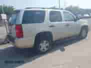 2007 Chevrolet Tahoe LT z VIN 1GNFC130X7J120726, wystawiony jako IAAI lot #43004694 z przebiegiem Nie podano mil oraz . Historia ofert i sprzedaży dostępna na DreamBid. Obrazek 4.