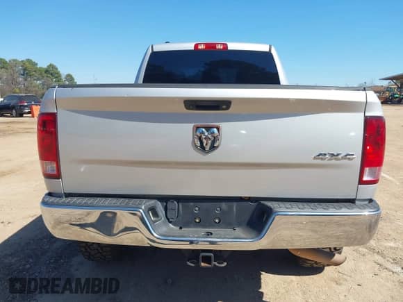 2014 Ram 1500 Express z VIN 1C6RR7FT9ES234888, wystawiony jako IAAI lot #41634424 z przebiegiem 160 272 mil mil oraz . Historia ofert i sprzedaży dostępna na DreamBid. Obrazek 16.