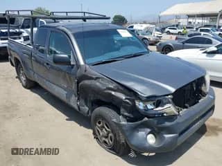 2010 Toyota Tacoma z VIN 5TETX4CN9AZ690890, wystawiony jako IAAI lot #42549046 z przebiegiem 288 530 mil mil oraz . Historia ofert i sprzedaży dostępna na DreamBid. Obrazek 1.
