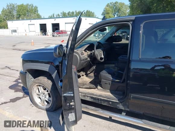 2011 Chevrolet Silverado 1500 LTZ with VIN 3GCUKTE2XBG259942, listed as a IAAI auction lot 43181017 with 219,497 mi miles and . Bid and sale history available at DreamBid. Image 20.