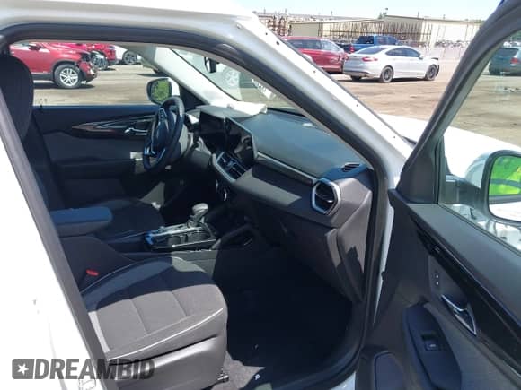 2025 Chevrolet TrailBlazer LT с VIN KL79MRSL4SB169644, выставлен на аукционе IAAI как лот 42763096 с пробегом 533 миль миль и . История ставок и продаж доступна на DreamBid. Изображение 5.