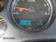 2009 Chevrolet Suburban LTZ z VIN 1GNFK363X9J100709, wystawiony jako IAAI lot #42687530 z przebiegiem 251 856 mil mil oraz . Historia ofert i sprzedaży dostępna na DreamBid. Obrazek 15.