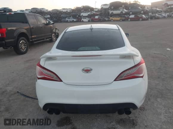 2013 Hyundai Genesis Coupe Premium z VIN KMHHT6KD7DU092926, wystawiony jako IAAI lot #41771972 z przebiegiem 187 367 mil mil oraz . Historia ofert i sprzedaży dostępna na DreamBid. Obrazek 16.