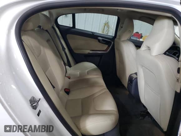 2017 Volvo S60 Inscription Platinum с VIN LYV402TM3HB146807, выставлен на аукционе Copart как лот 61412475 с пробегом 71 862 миль миль и Списание • Salvage title. История ставок и продаж доступна на DreamBid. Изображение 10.